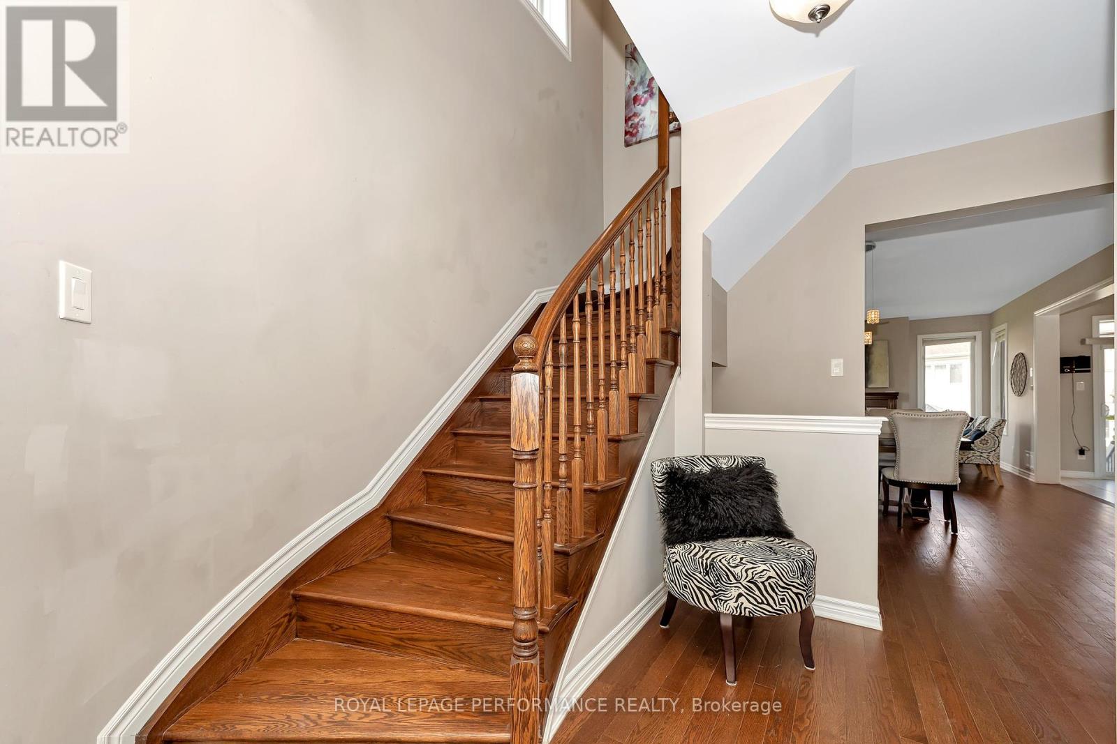 16 Sweetbay Circle, Ottawa, Ontario  K2S 0W8 - Photo 6 - X12407529