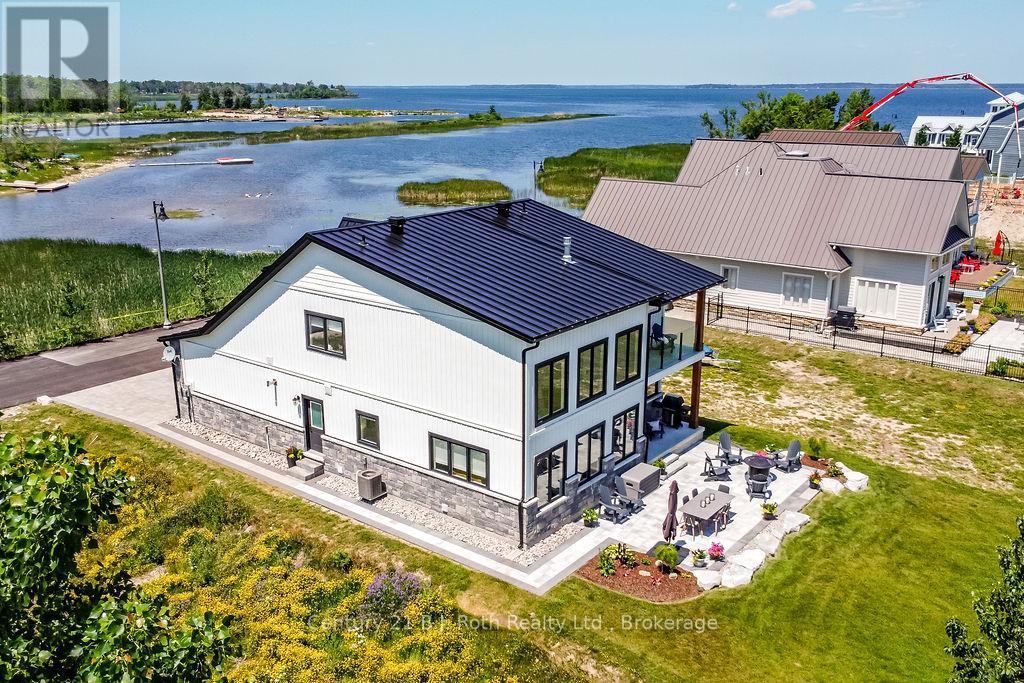 27 - 53 Dock Lane, Tay (Port Mcnicoll), Ontario  L0K 1R0 - Photo 2 - S12443177