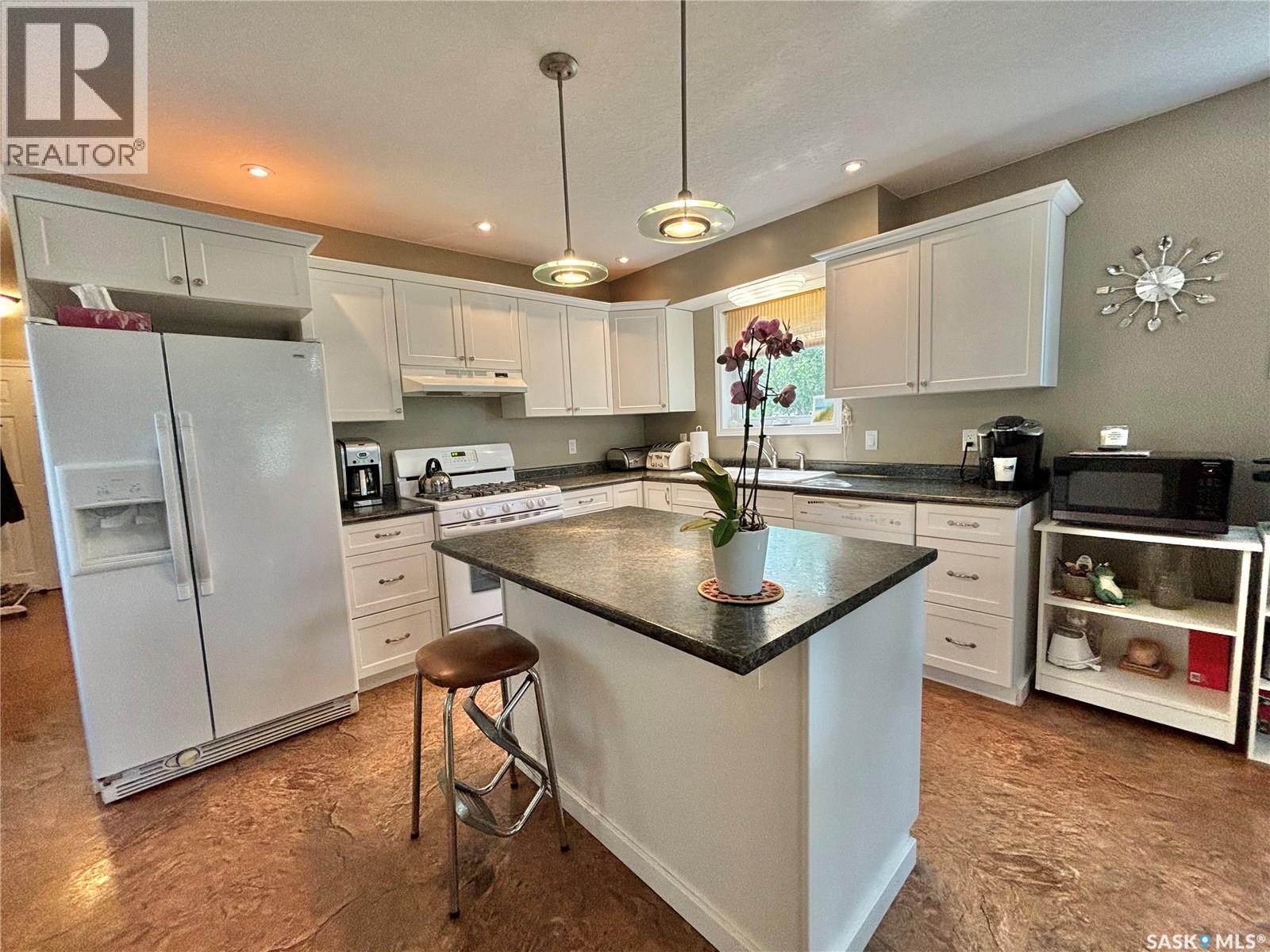 1017 Whitesand Avenue, Good Lake Rm No. 274, Saskatchewan  S0A 0L0 - Photo 11 - SK999338