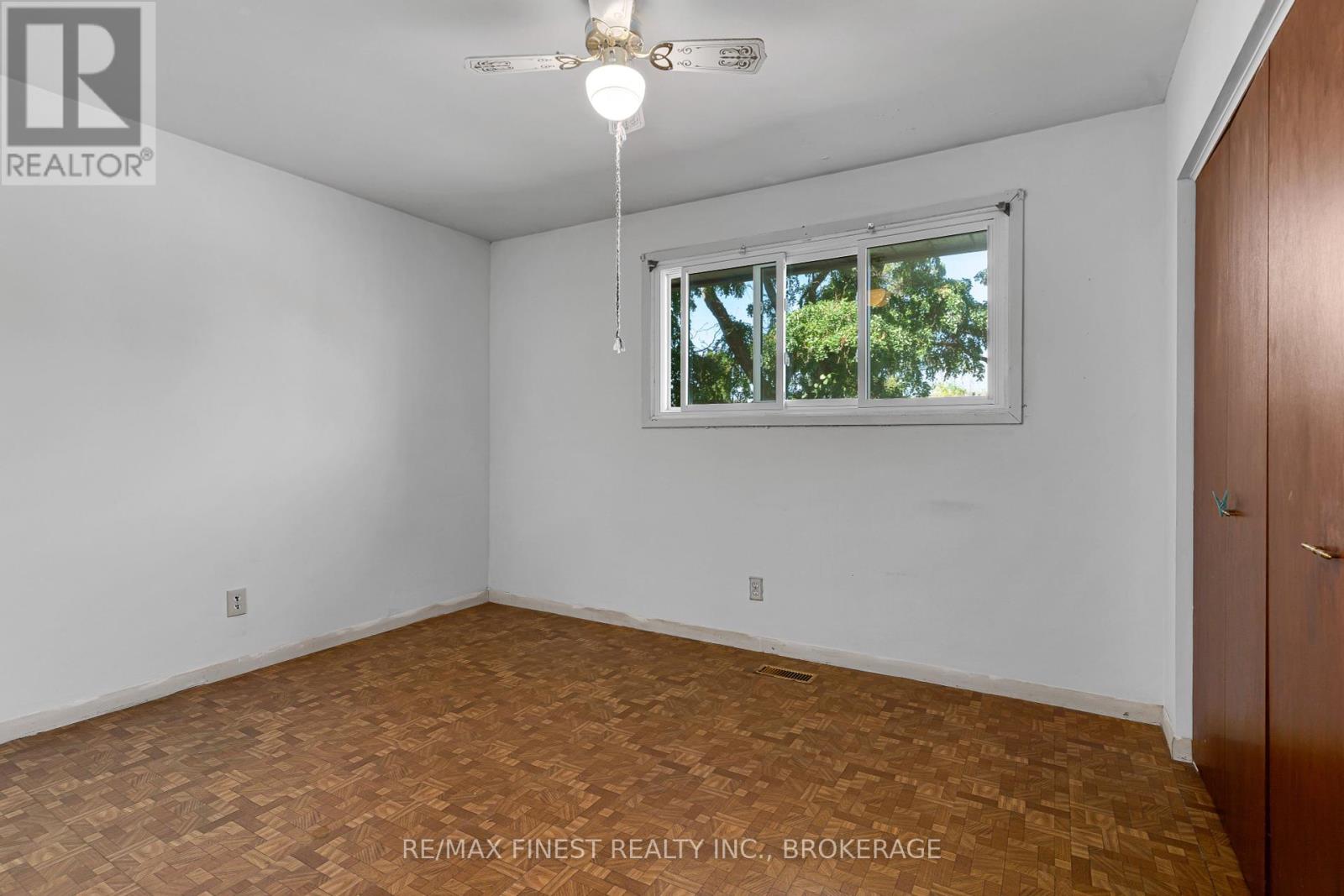 704 Aylmer Crescent, Kingston, Ontario  K7M 6L9 - Photo 15 - X12443136