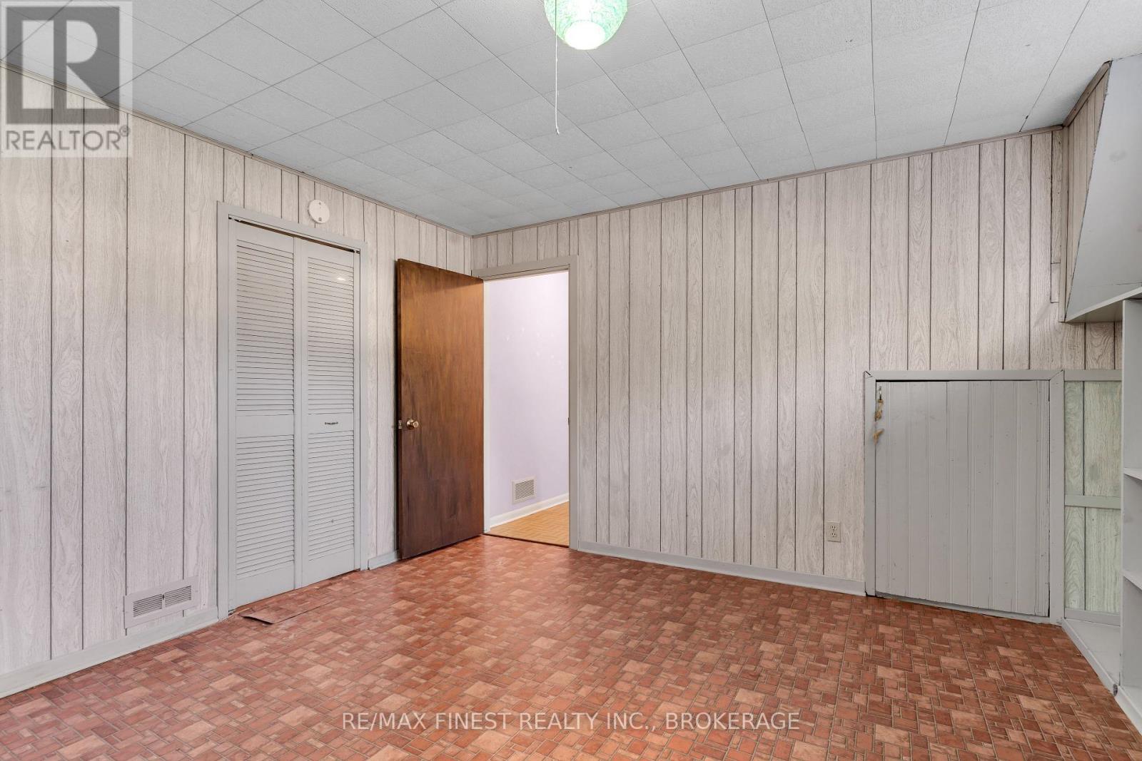 704 Aylmer Crescent, Kingston, Ontario  K7M 6L9 - Photo 26 - X12443136