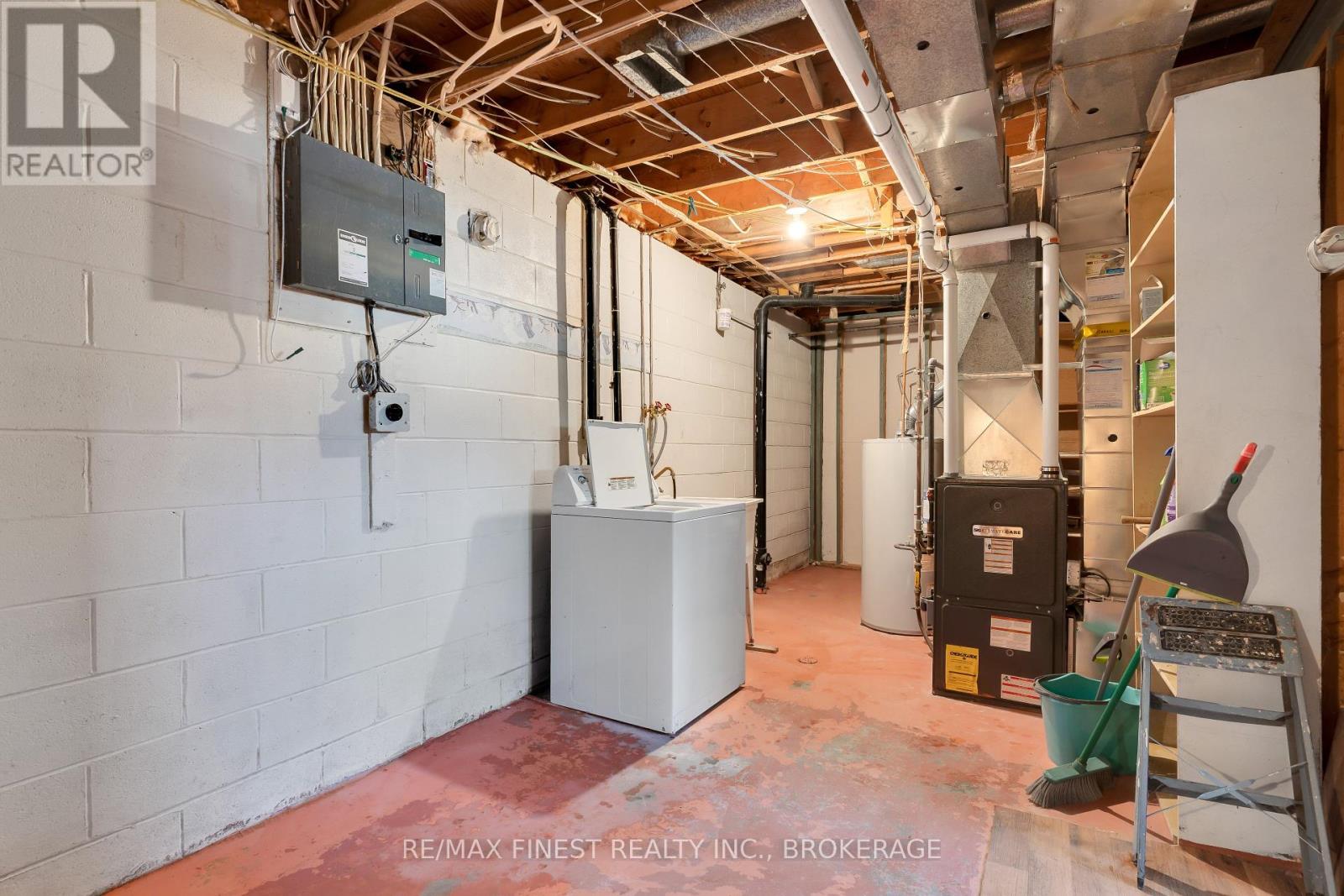 704 Aylmer Crescent, Kingston, Ontario  K7M 6L9 - Photo 27 - X12443136