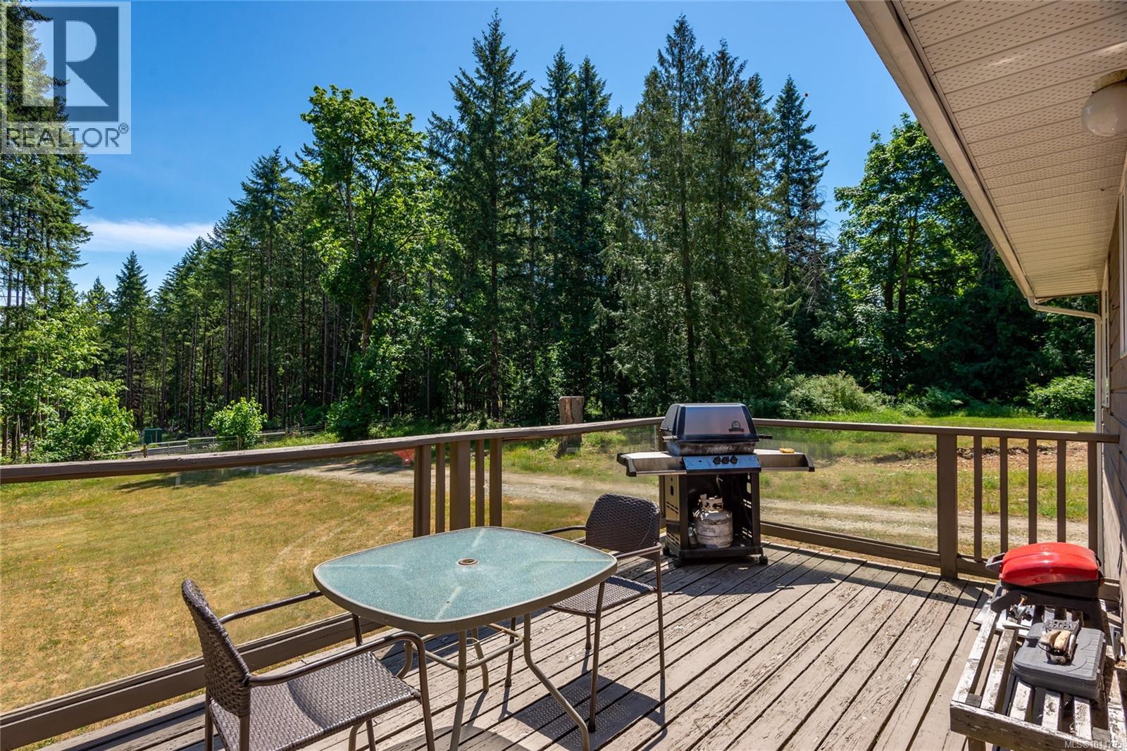 8598 Island Hwy N, Black Creek, British Columbia  V9N 1H3 - Photo 8 - 1011795