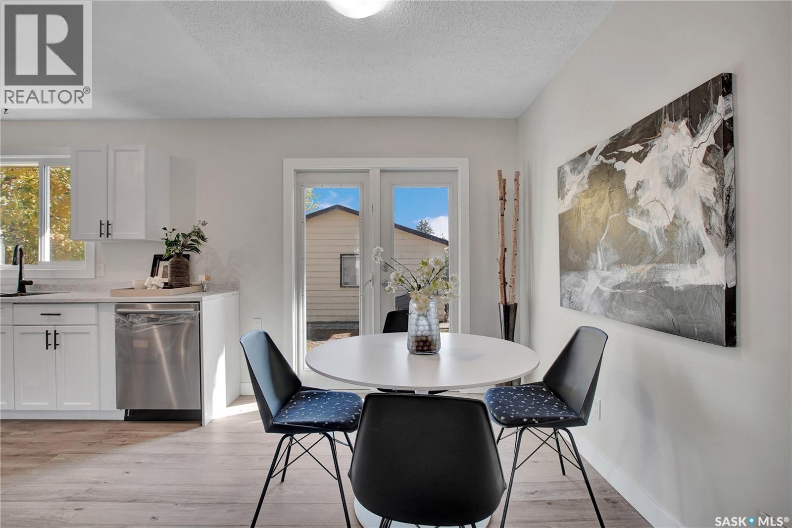 126 Vanier Crescent, Saskatoon, Saskatchewan  S7L 5H5 - Photo 4 - SK020022