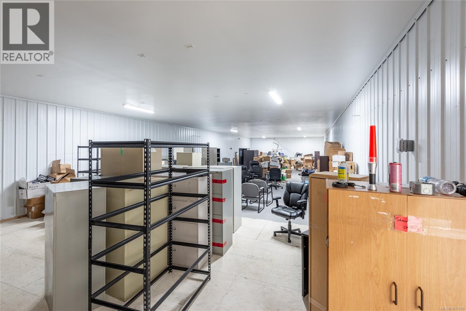 8598 Island Hwy N, Black Creek, British Columbia  V9N 1H3 - Photo 45 - 1011795