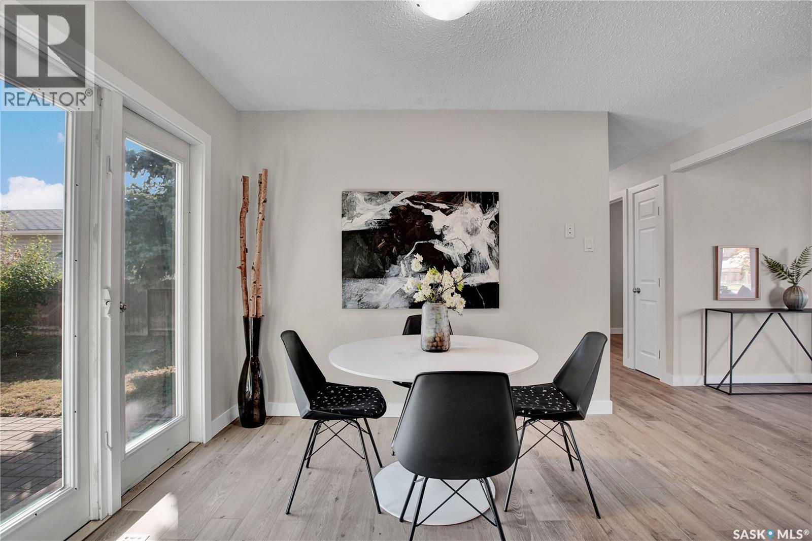 126 Vanier Crescent, Saskatoon, Saskatchewan  S7L 5H5 - Photo 5 - SK020022