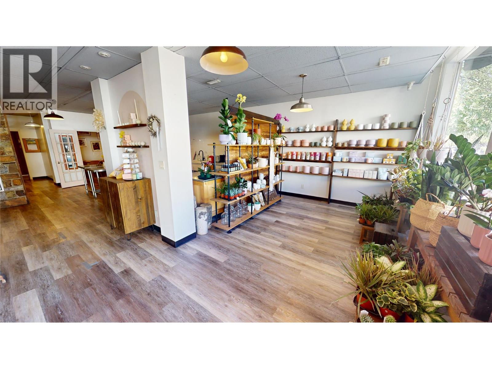 24 10th Avenue S, Cranbrook, British Columbia  V1C 2M8 - Photo 3 - 10364898