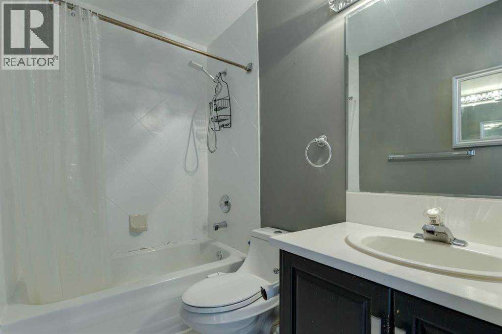 1374 Strathcona Drive Sw, Calgary, Alberta  T3H 4M1 - Photo 24 - A2256397
