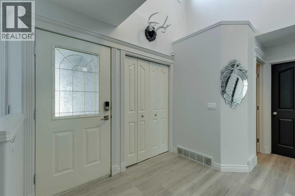 1374 Strathcona Drive Sw, Calgary, Alberta  T3H 4M1 - Photo 17 - A2256397