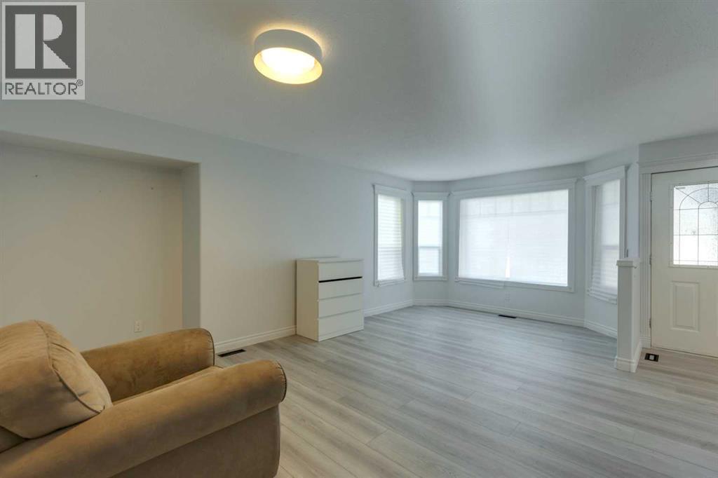 1374 Strathcona Drive Sw, Calgary, Alberta  T3H 4M1 - Photo 15 - A2256397