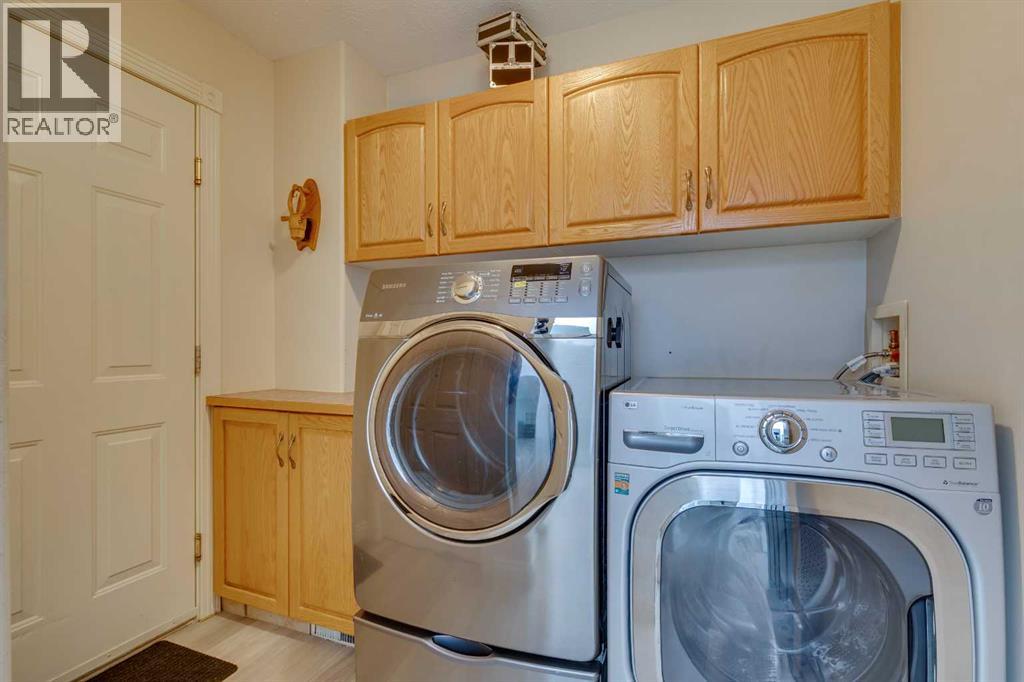 1374 Strathcona Drive Sw, Calgary, Alberta  T3H 4M1 - Photo 29 - A2256397