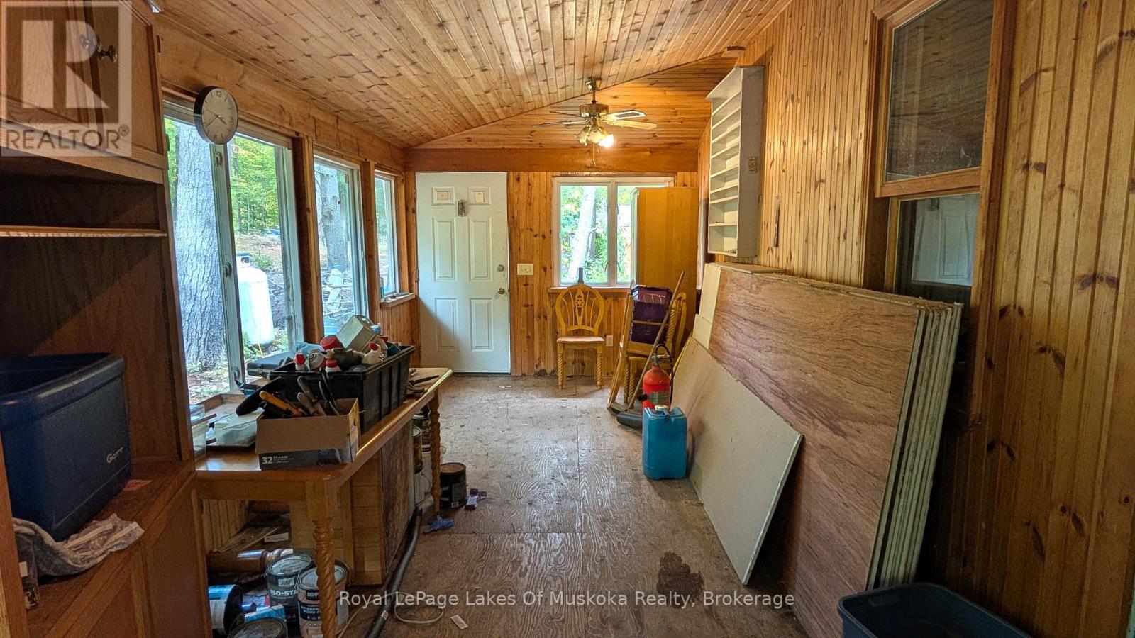 1011 West Black Lake Road, Muskoka Lakes (Wood (Muskoka Lakes)), Ontario  P0C 1M0 - Photo 11 - X12443170