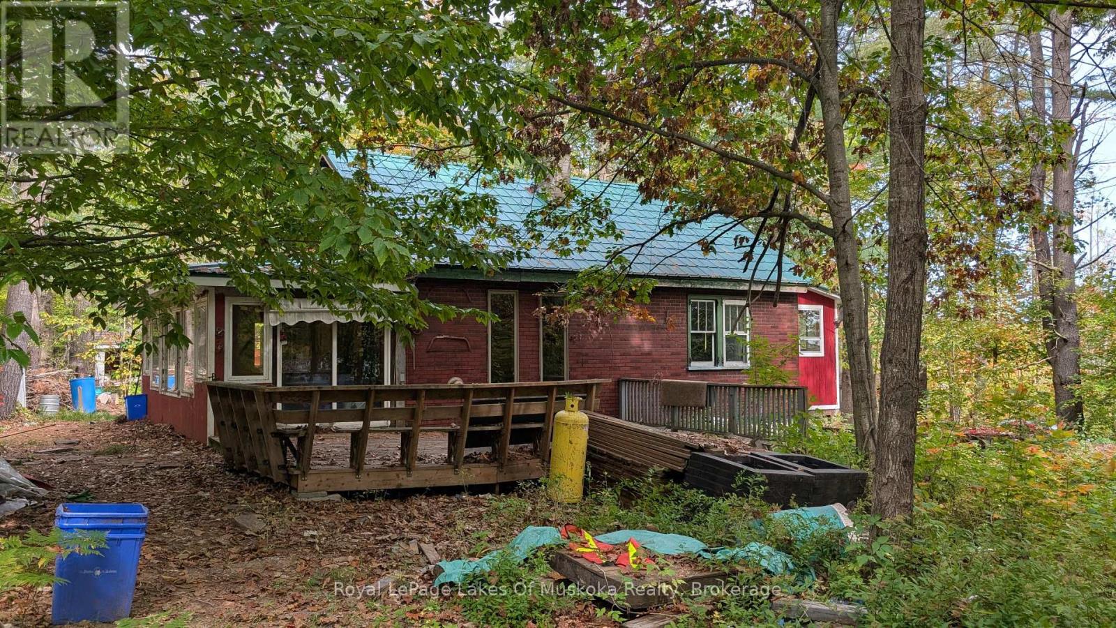 1011 West Black Lake Road, Muskoka Lakes (Wood (Muskoka Lakes)), Ontario  P0C 1M0 - Photo 21 - X12443170