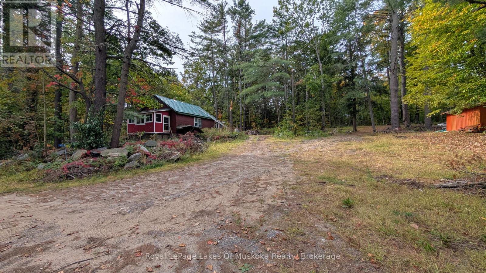 1011 West Black Lake Road, Muskoka Lakes (Wood (Muskoka Lakes)), Ontario  P0C 1M0 - Photo 25 - X12443170