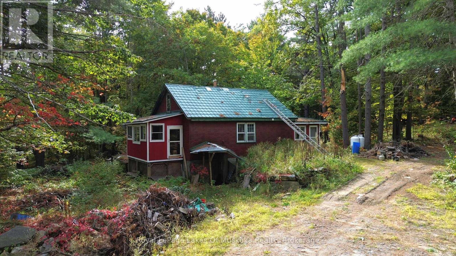 1011 West Black Lake Road, Muskoka Lakes (Wood (Muskoka Lakes)), Ontario  P0C 1M0 - Photo 3 - X12443170