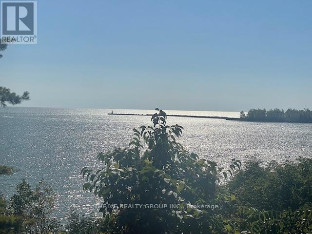 16 Charles Court, Bayham (Port Burwell), Ontario  N0J 1T0 - Photo 6 - X12443148