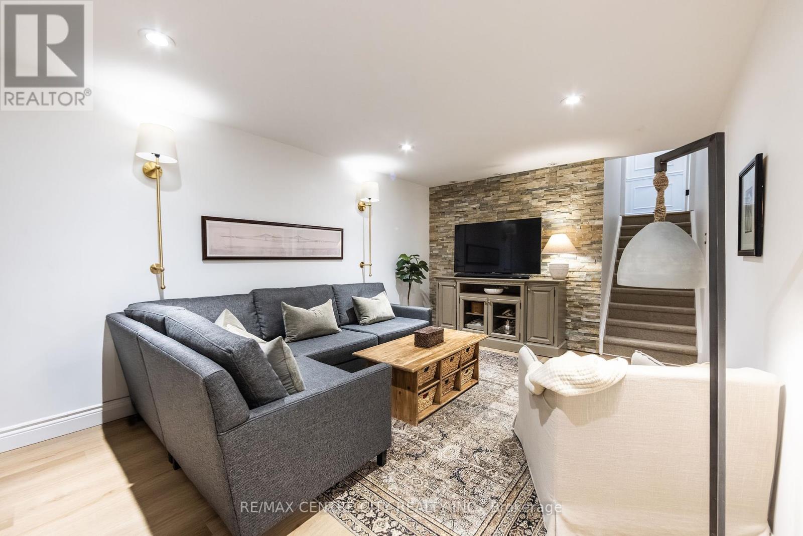 144 Springfield Crescent, London South (South B), Ontario  N6K 2T6 - Photo 24 - X12443198