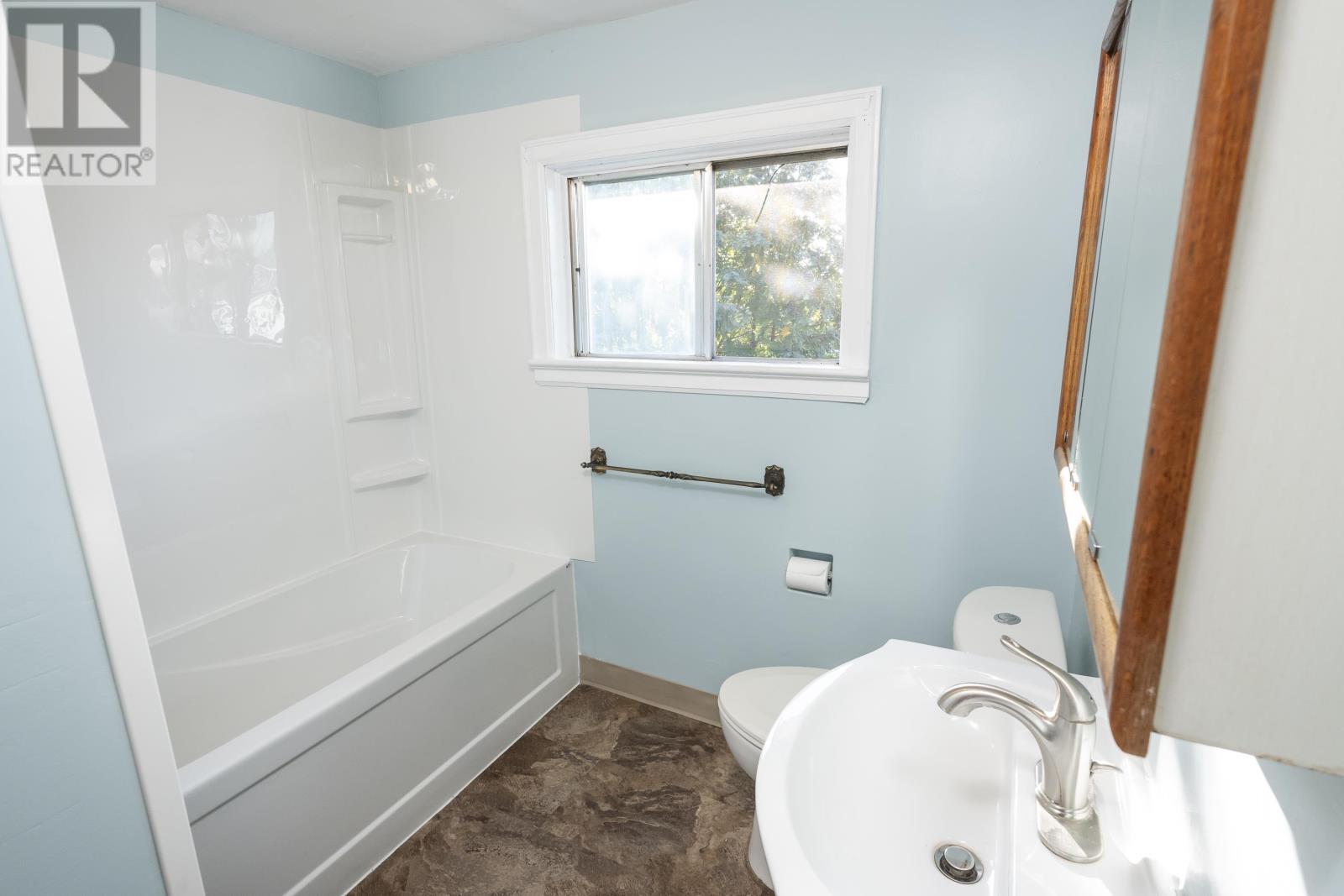 622 Mctavish St, Thunder Bay, Ontario  P7C 3C6 - Photo 32 - TB253131