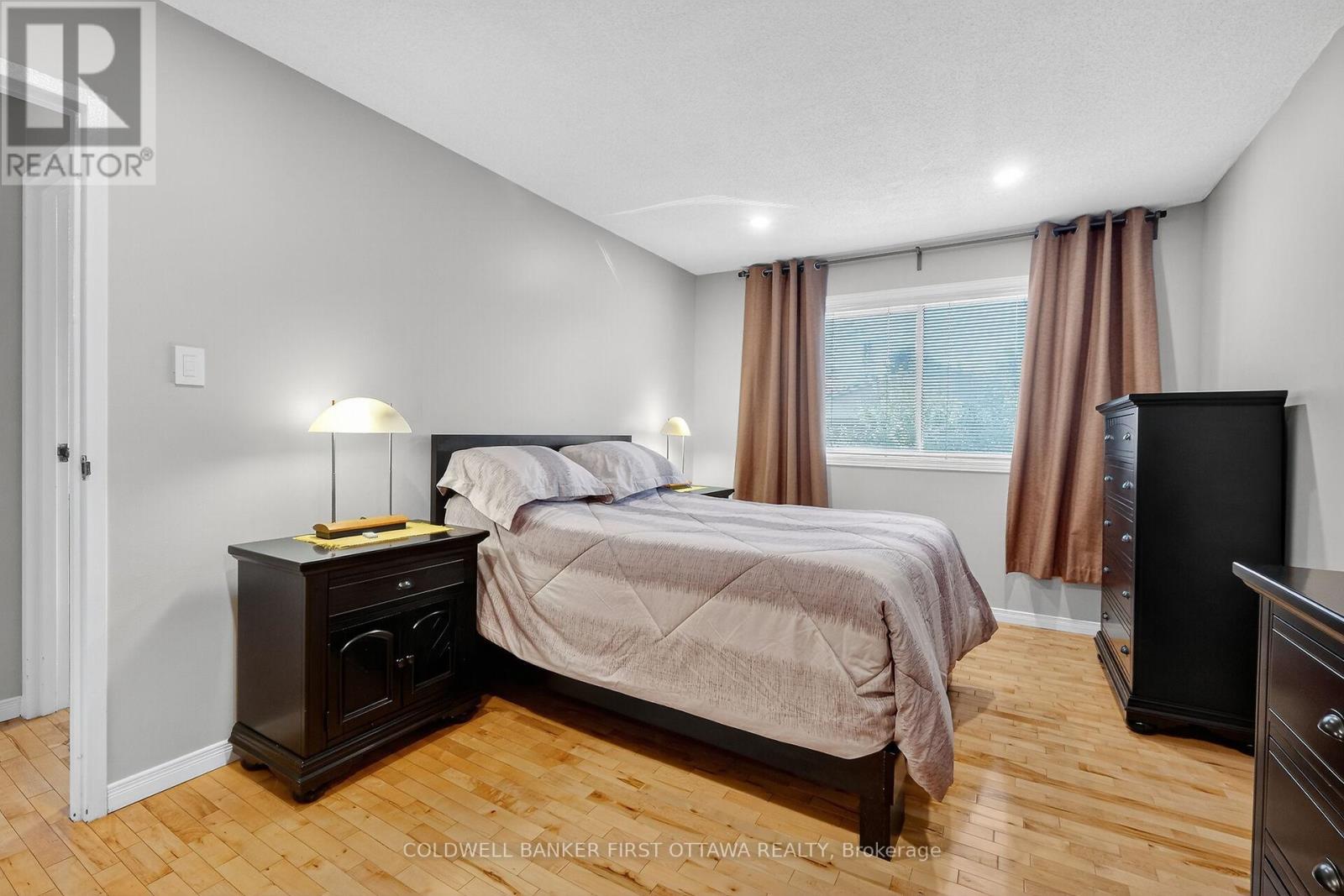 6 Pennington Lane, Ottawa, Ontario  K1B 4X7 - Photo 19 - X12443132
