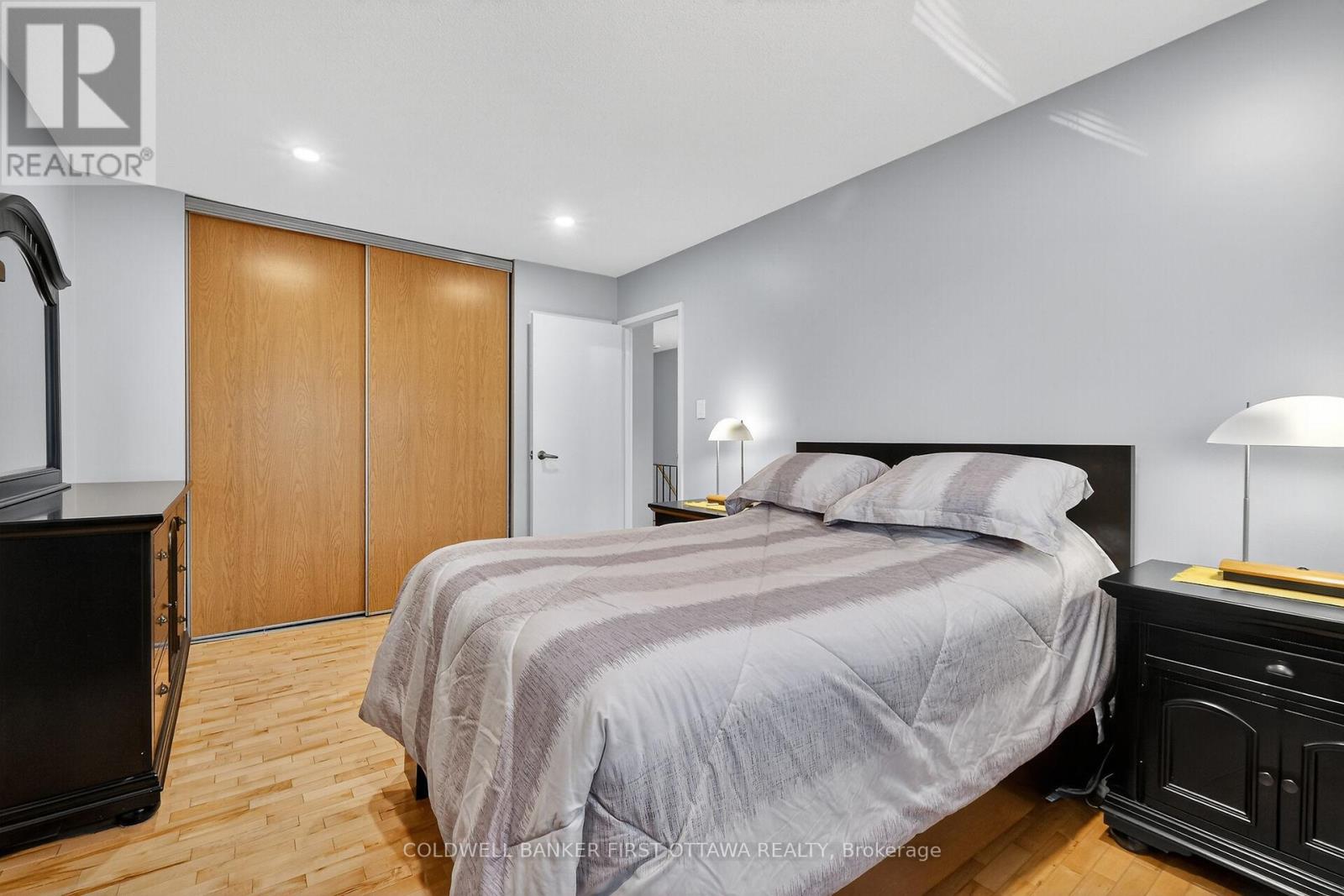 6 Pennington Lane, Ottawa, Ontario  K1B 4X7 - Photo 20 - X12443132