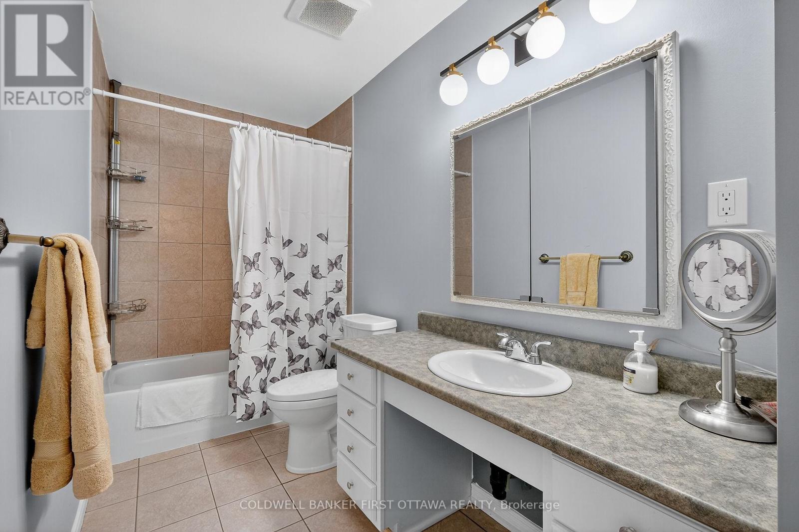 6 Pennington Lane, Ottawa, Ontario  K1B 4X7 - Photo 21 - X12443132