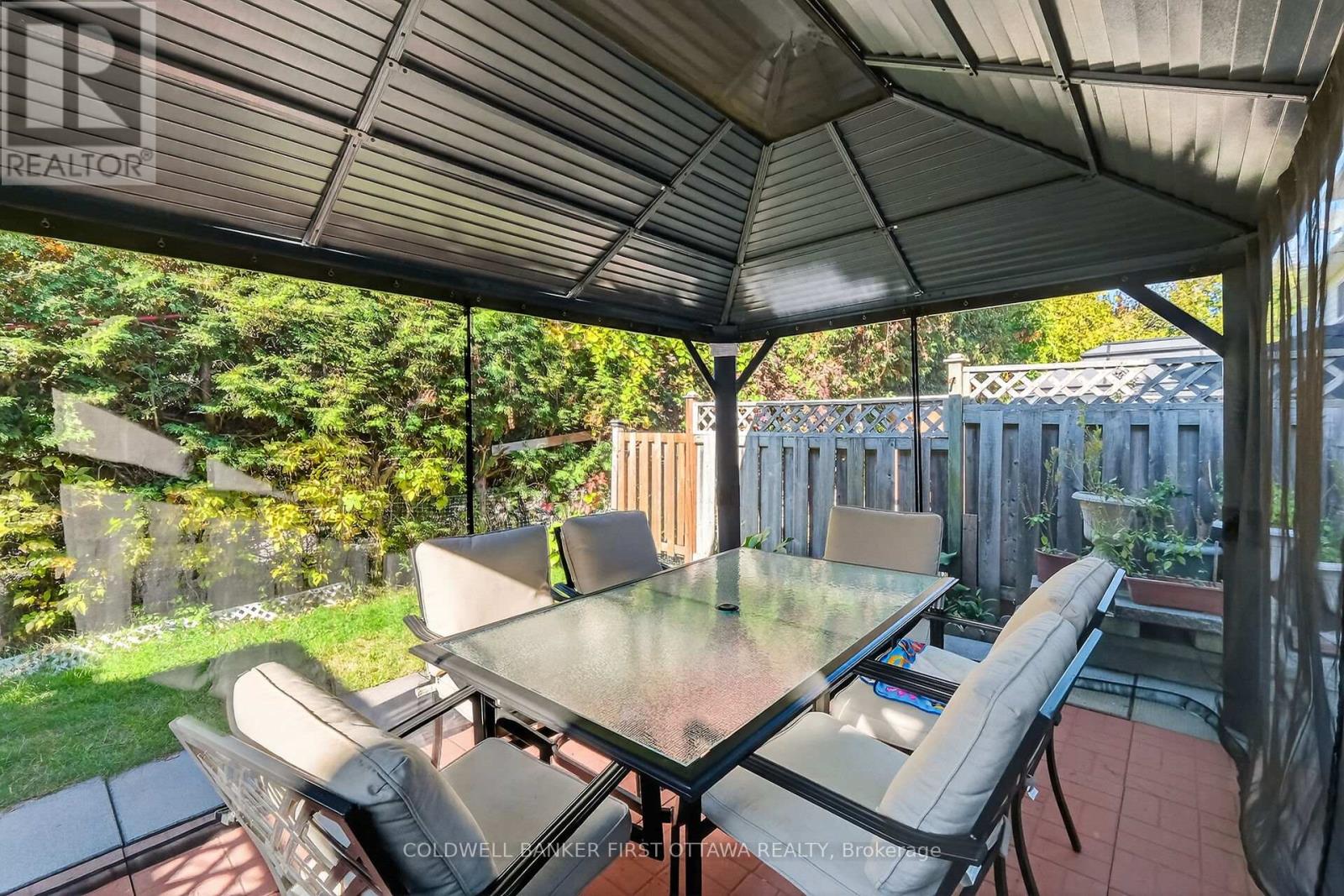 6 Pennington Lane, Ottawa, Ontario  K1B 4X7 - Photo 34 - X12443132