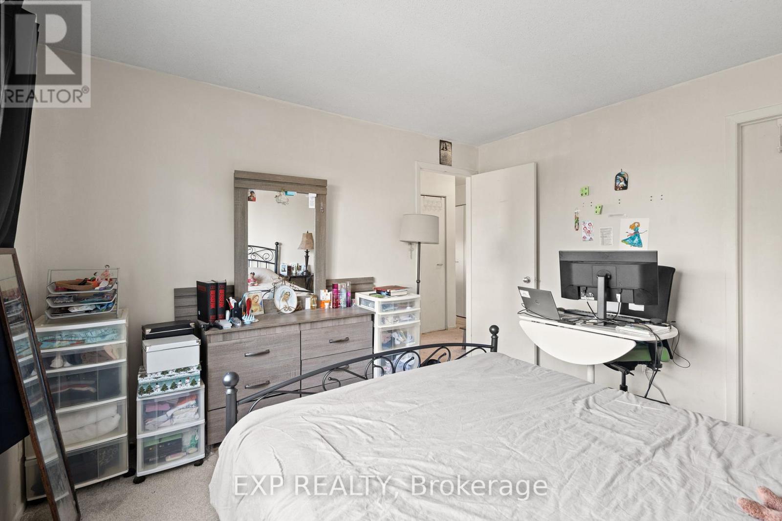 309 - 214 Viewmount Drive, Ottawa, Ontario  K2E 7X3 - Photo 11 - X12443179