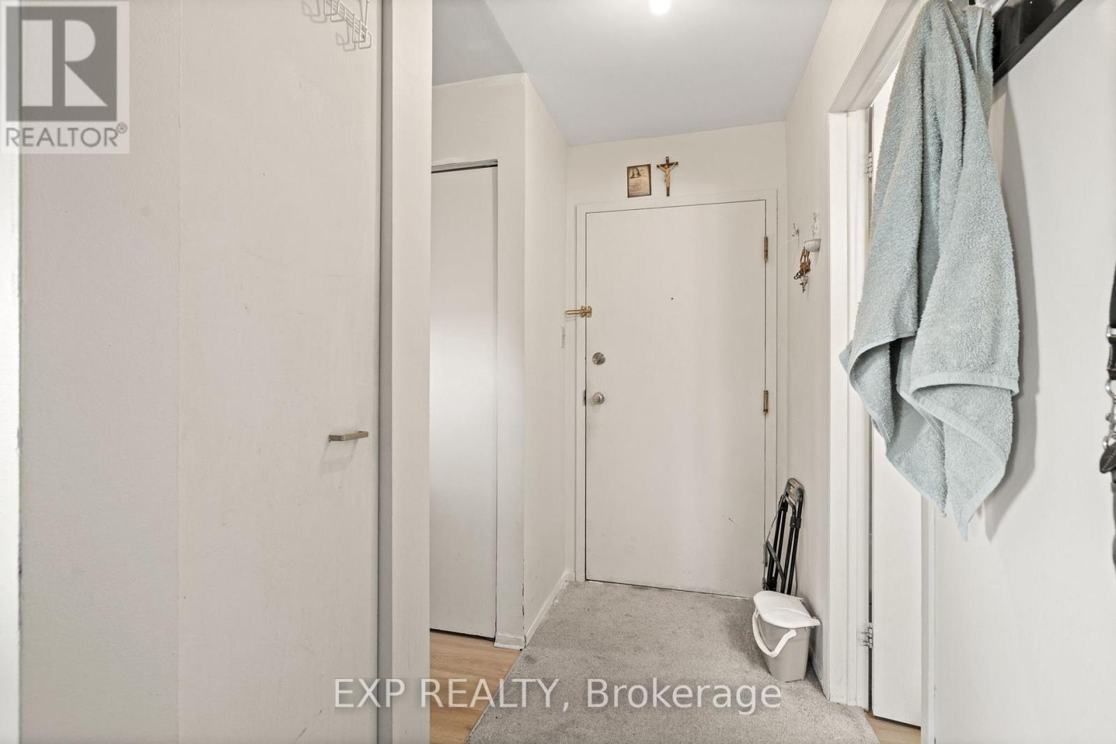 309 - 214 Viewmount Drive, Ottawa, Ontario  K2E 7X3 - Photo 17 - X12443179