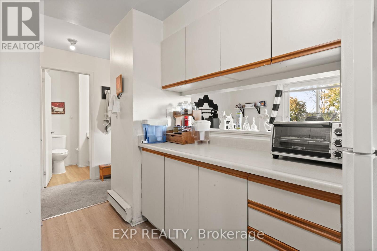 309 - 214 Viewmount Drive, Ottawa, Ontario  K2E 7X3 - Photo 4 - X12443179