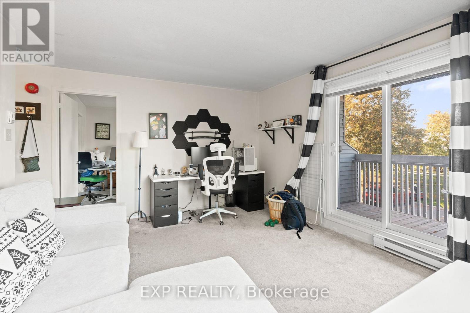 309 - 214 Viewmount Drive, Ottawa, Ontario  K2E 7X3 - Photo 8 - X12443179