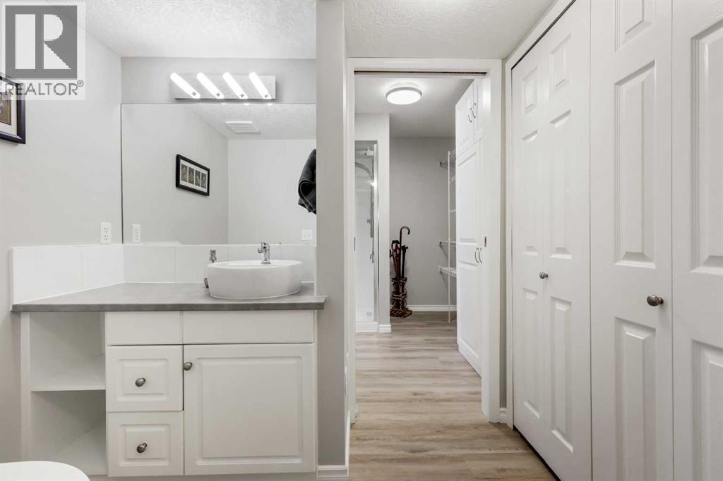 404, 7239 Sierra Morena Boulevard Sw, Calgary, Alberta  T3H 3L7 - Photo 23 - A2261782