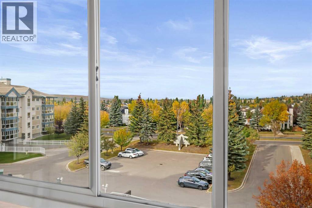 404, 7239 Sierra Morena Boulevard Sw, Calgary, Alberta  T3H 3L7 - Photo 6 - A2261782