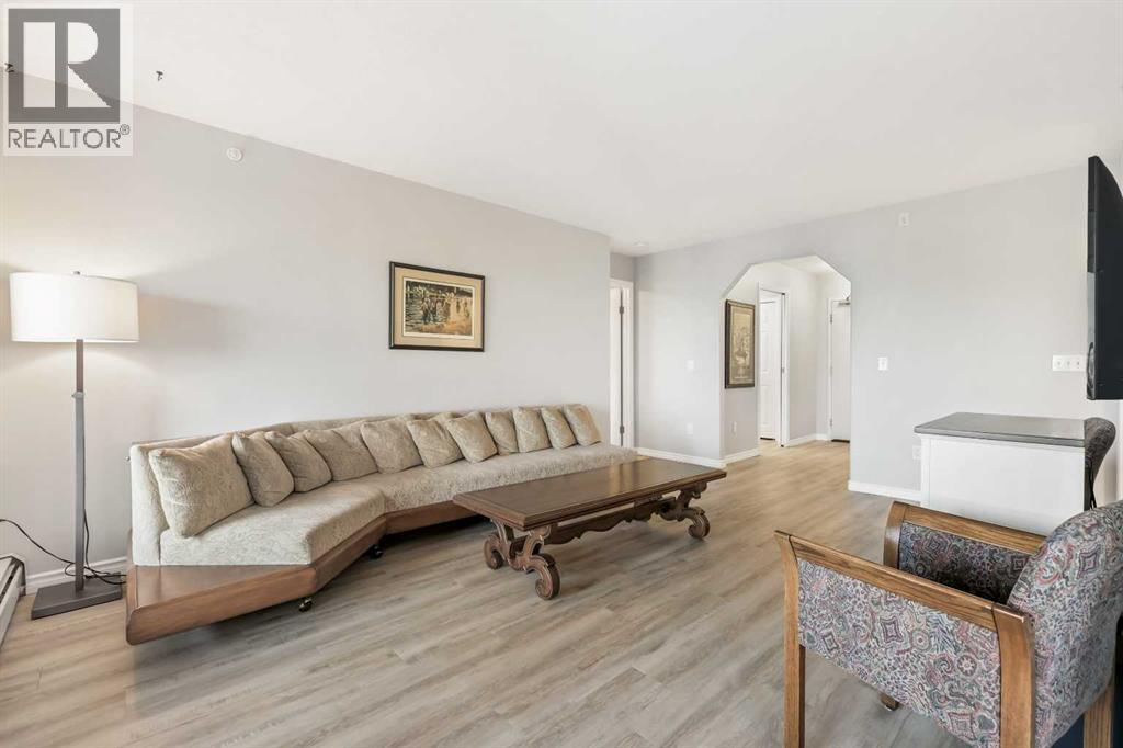 404, 7239 Sierra Morena Boulevard Sw, Calgary, Alberta  T3H 3L7 - Photo 8 - A2261782