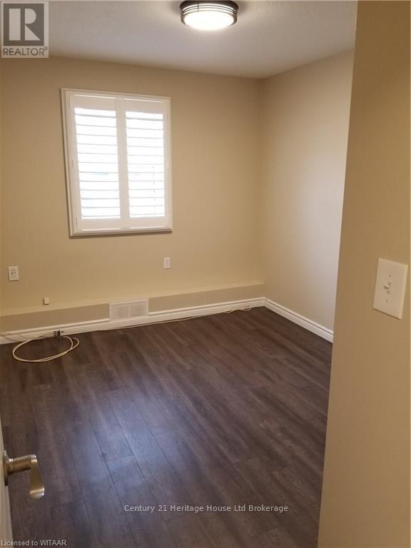 21 - 56 Hiawatha Road, Woodstock, Ontario  N4T 1P2 - Photo 13 - X12443154