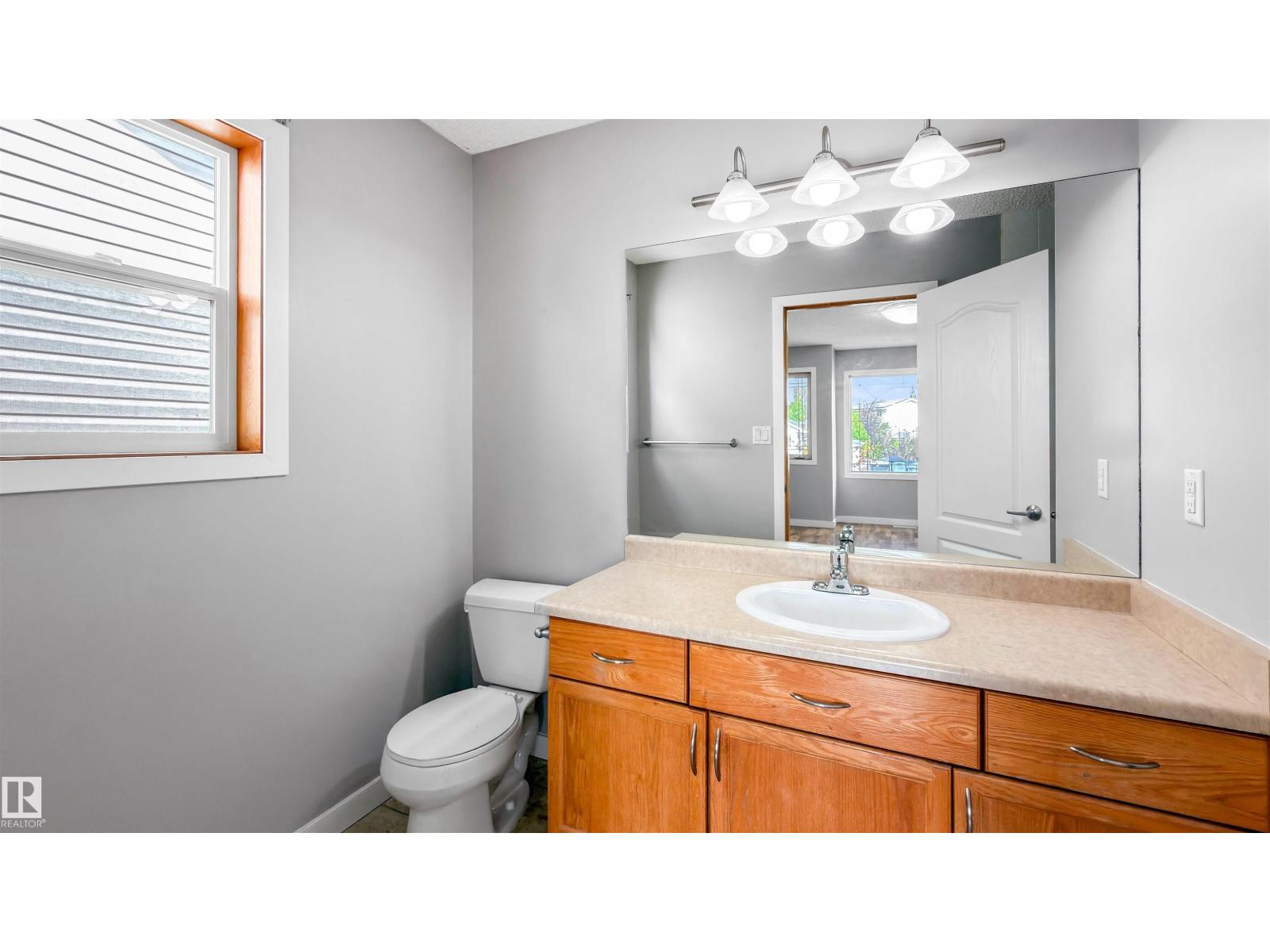 806 Highwood Bv, Devon, Alberta  T9G 2G6 - Photo 19 - E4460488