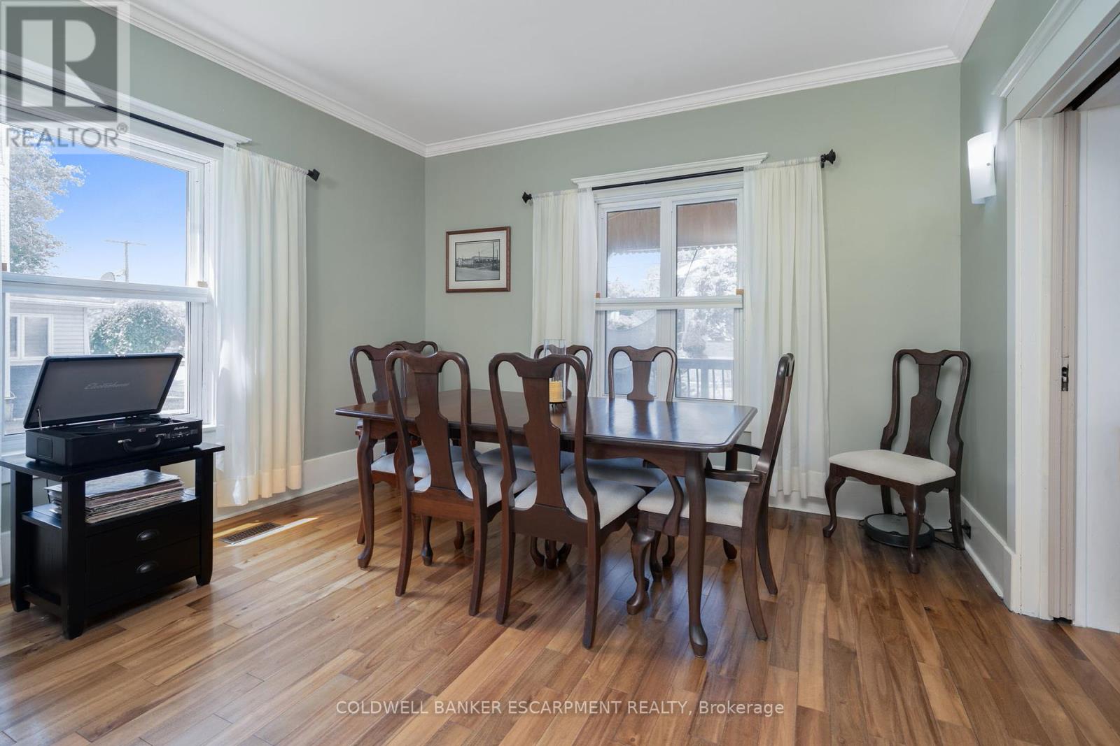 44 Church Street E, Halton Hills, Ontario  L7J 1K5 - Photo 12 - W12405528