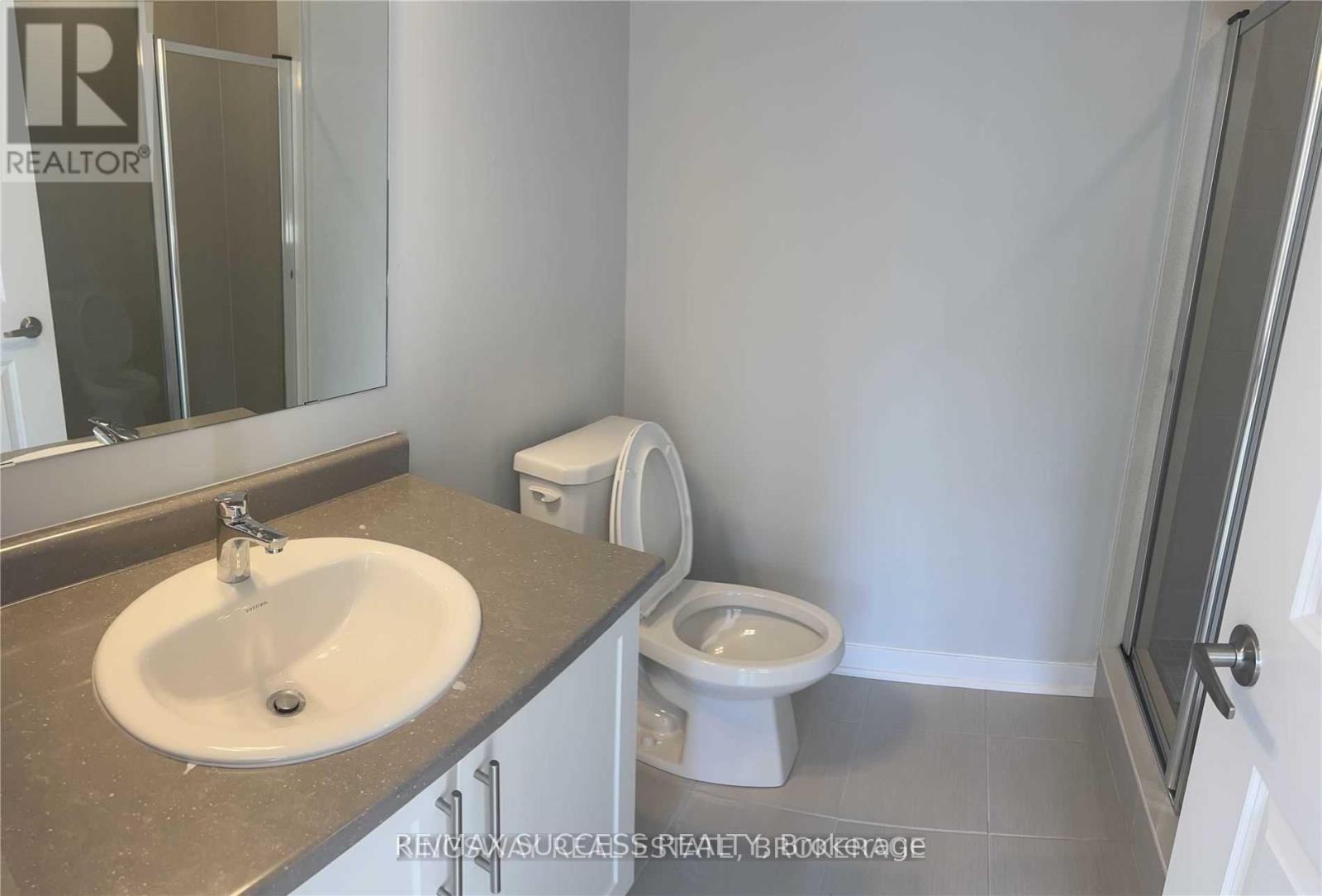 6 Percy Rye Avenue, Markham, Ontario  L6C 3K1 - Photo 5 - N12442663