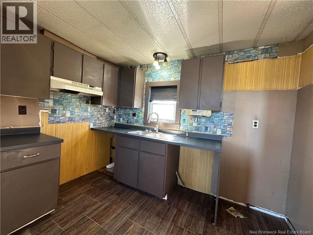 9 François Street, Charlo, New Brunswick  E8E 2J8 - Photo 3 - NB127924
