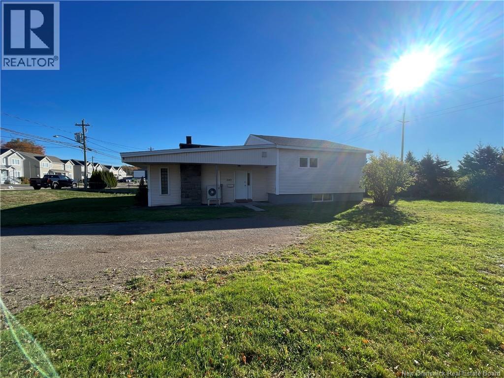 240 Highlandview Road, Moncton, New Brunswick  E1A 2L3 - Photo 2 - NB127909