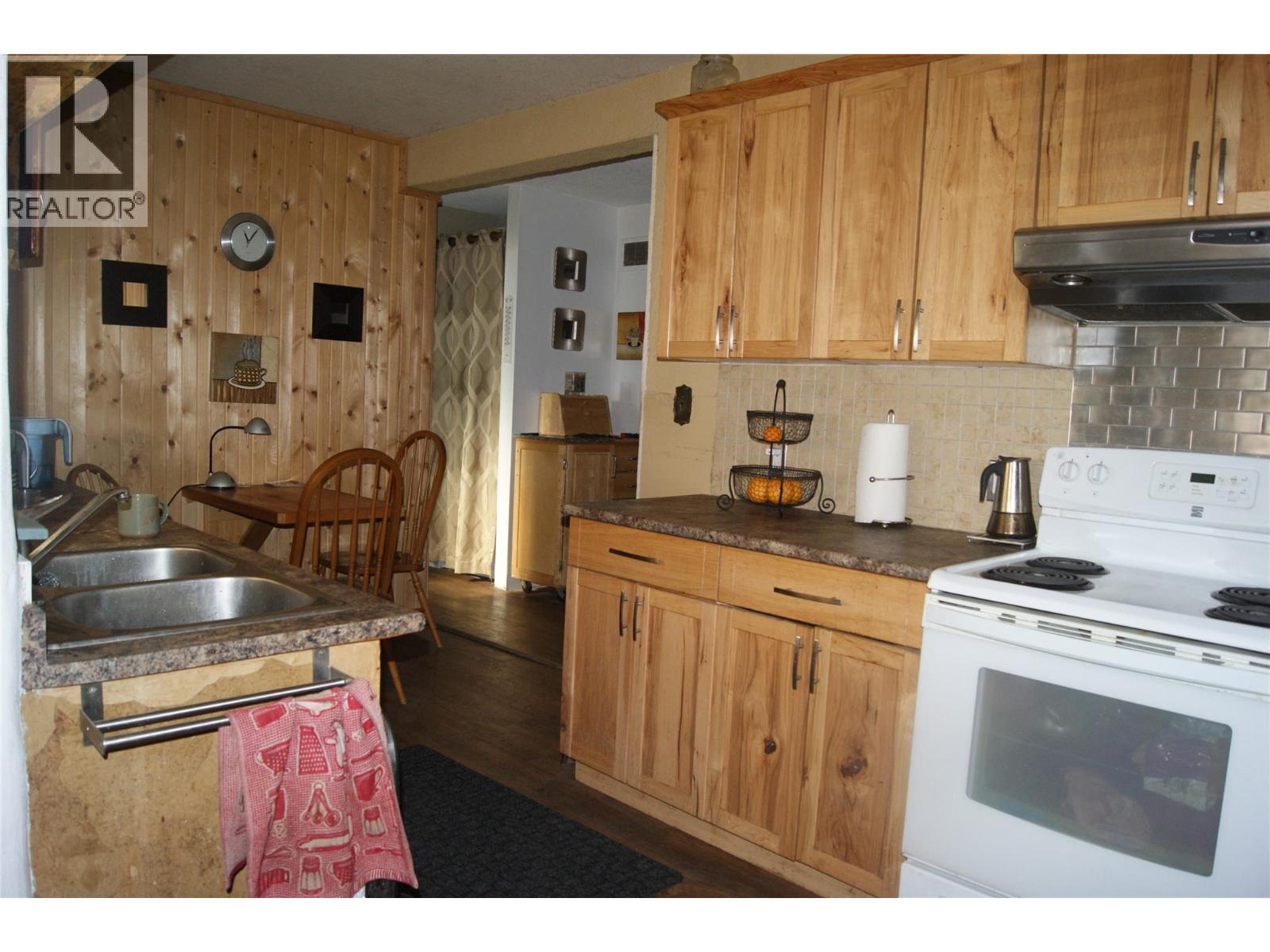 378 Archibald Street, Kimberley, British Columbia  V1A 1M9 - Photo 5 - 10360260