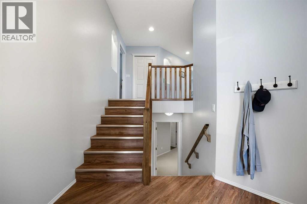 703 Tuscany Drive Nw, Calgary, Alberta  T3L 3A7 - Photo 5 - A2257755