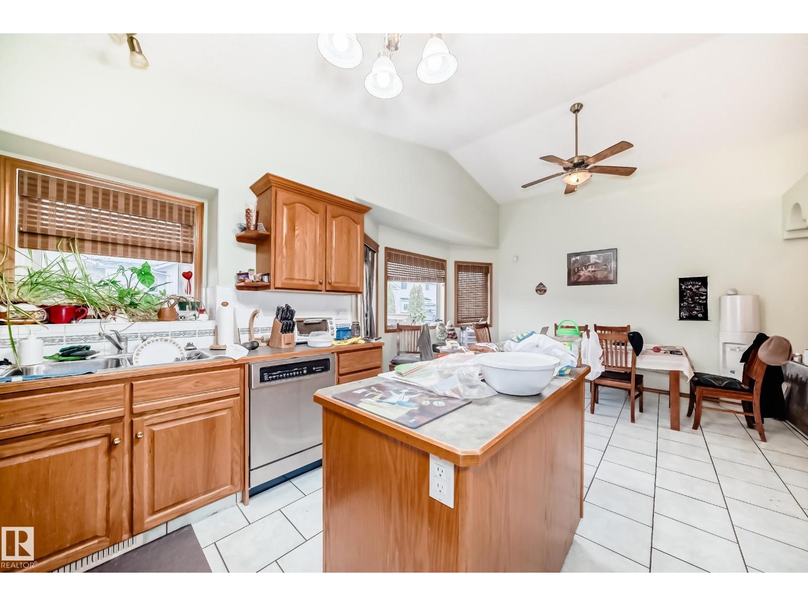 16215 77 St Nw, Edmonton, Alberta  T5Z 3N6 - Photo 4 - E4460656