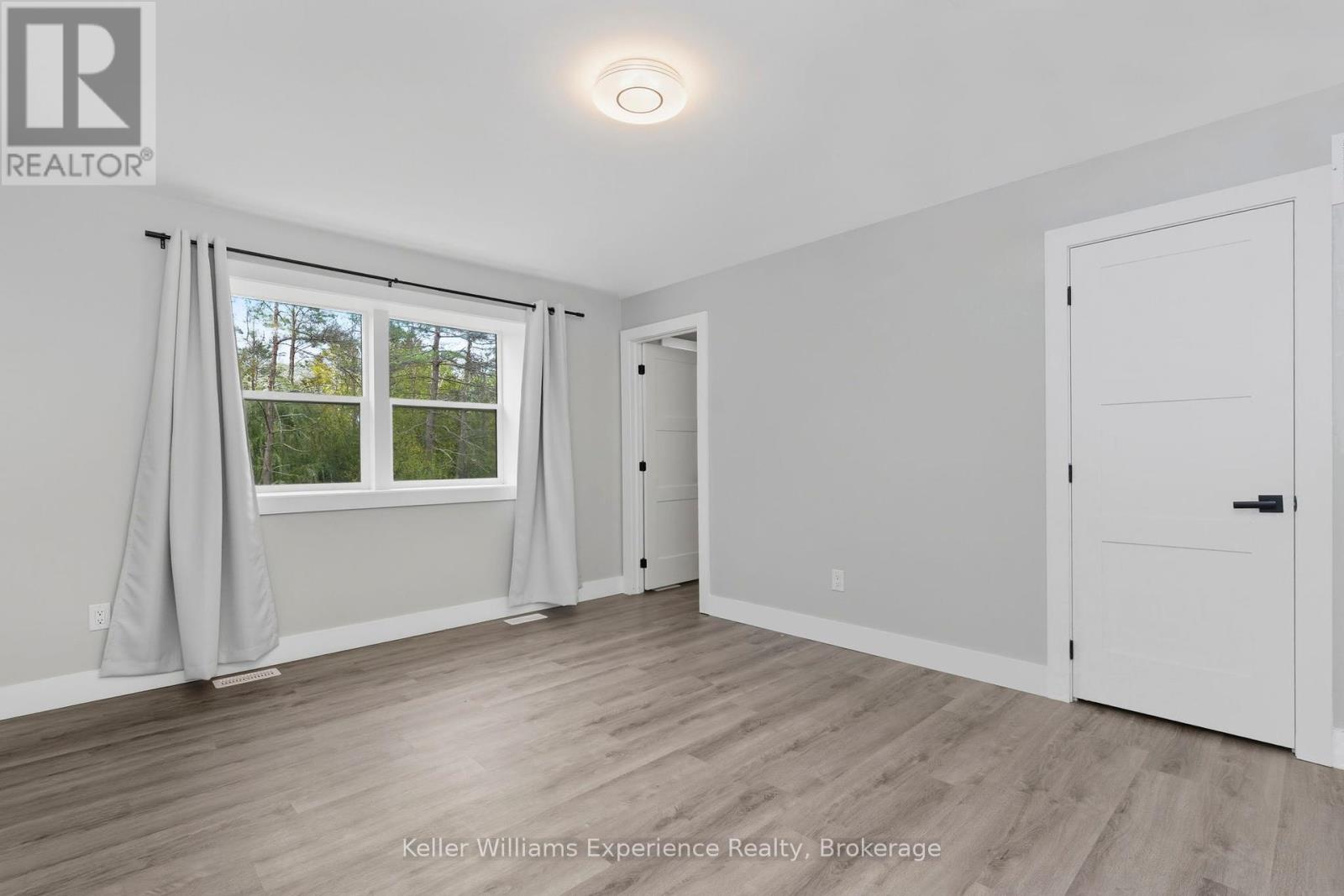 2425 Old Fort Road, Tay, Ontario  L4R 4K3 - Photo 23 - S12409170