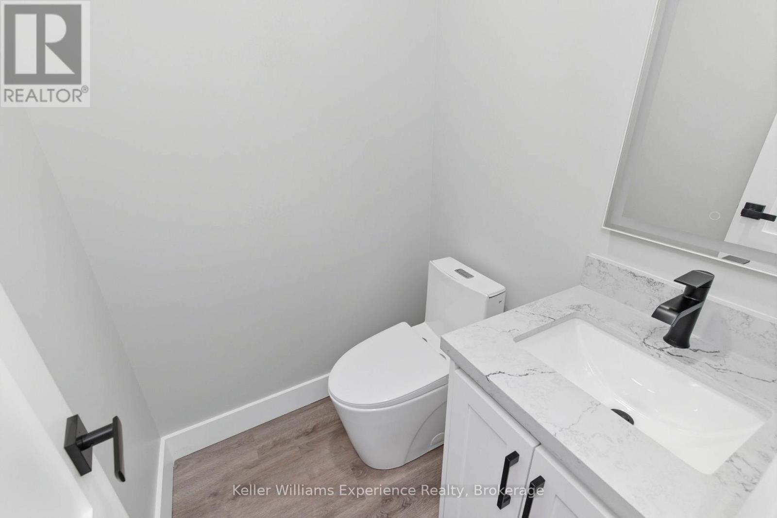 2425 Old Fort Road, Tay, Ontario  L4R 4K3 - Photo 20 - S12409170