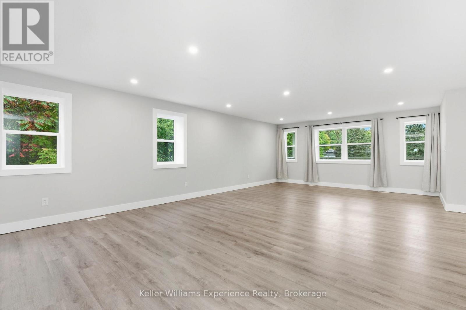 2425 Old Fort Road, Tay, Ontario  L4R 4K3 - Photo 14 - S12409170