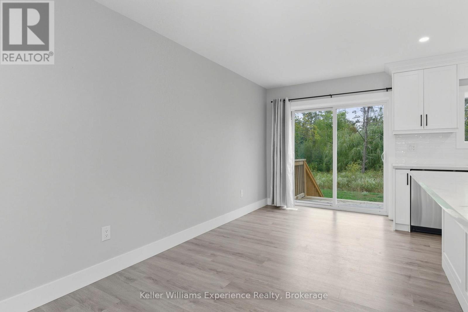 2425 Old Fort Road, Tay, Ontario  L4R 4K3 - Photo 13 - S12409170