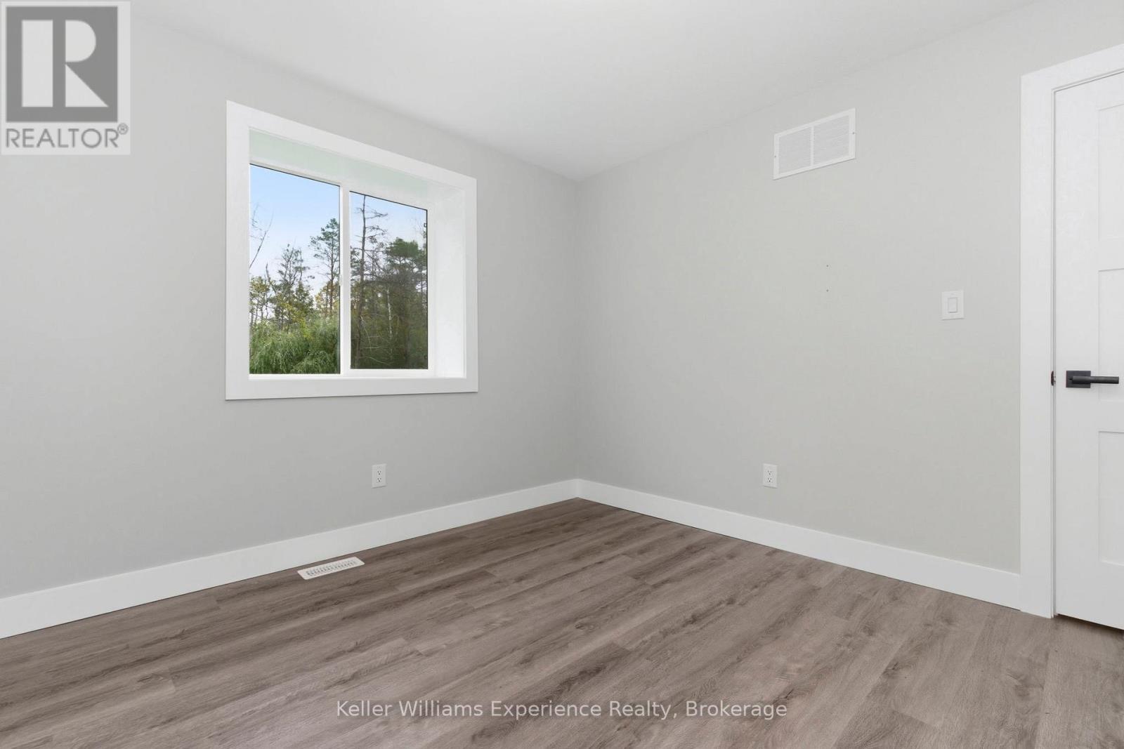 2425 Old Fort Road, Tay, Ontario  L4R 4K3 - Photo 28 - S12409170