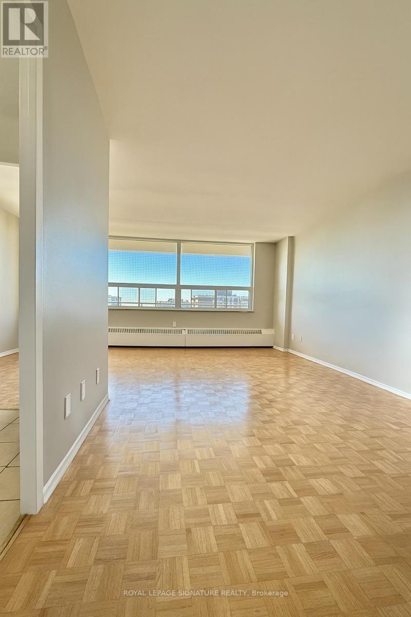 1504 - 6200 Bathurst Street, Toronto, Ontario  M2R 2A3 - Photo 2 - C12442997