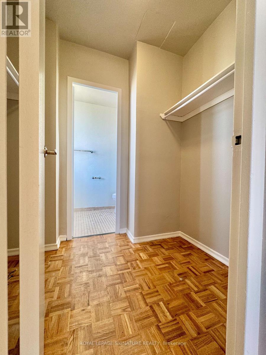 1504 - 6200 Bathurst Street, Toronto, Ontario  M2R 2A3 - Photo 9 - C12442997