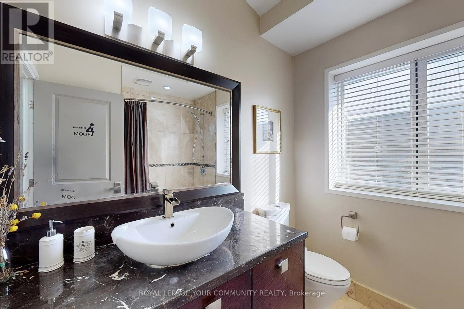 25 Alderdale Court, Toronto (Banbury-Don Mills), Ontario  M3B 2H8 - Photo 13 - C12443005